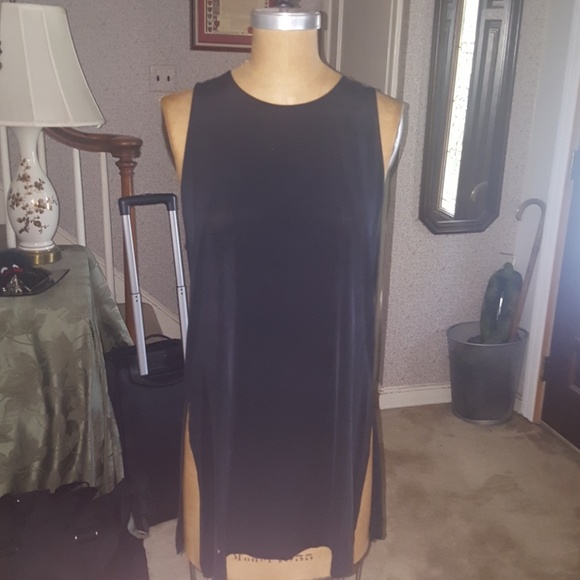 Aritzia Tops - Aritzia Babaton tunic
